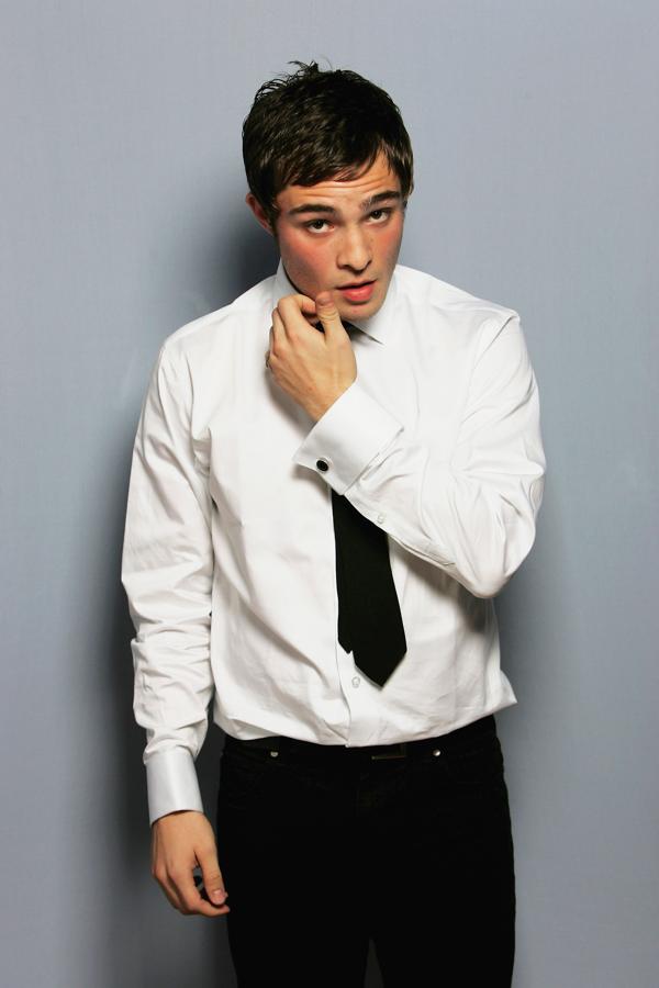 El personaje de Chuck Bass, iba a ser un personaje secundario y prescindible, sin embargo, tras los primeros capítulos se convirtió en uno de los protagonistas principales.