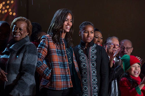 Malia y Sasha Obama, son las hijas de Barack y Michelle. Ambas se parecen más a su madre, solo hay que verlo...