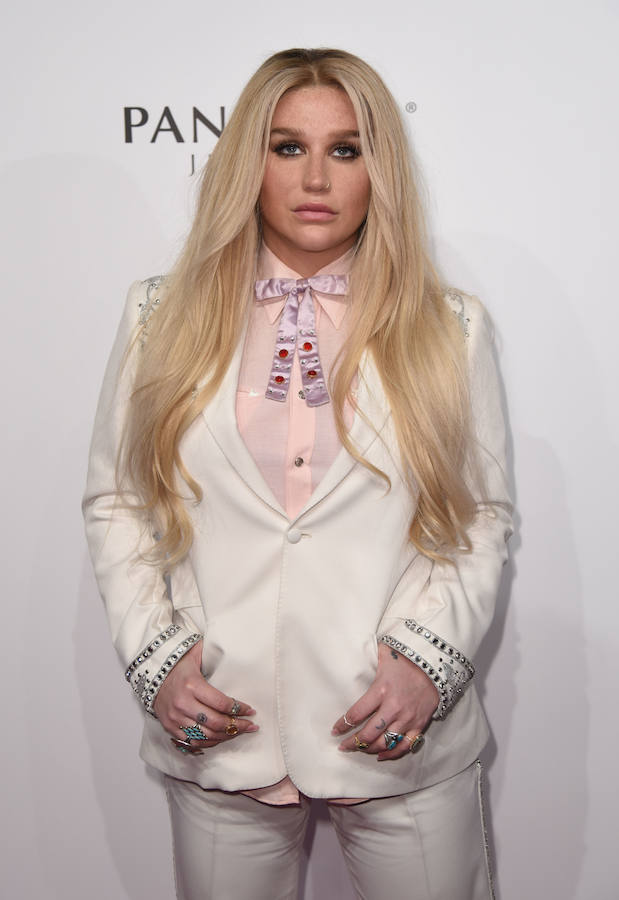 Acudió a rehabilitación y desde hace años lucha por mantener a raya sus problemas con la comida, tanto la anorexia como la bulimia, pero recurrió a ayuda psicológica y ahora está mucho mejor.