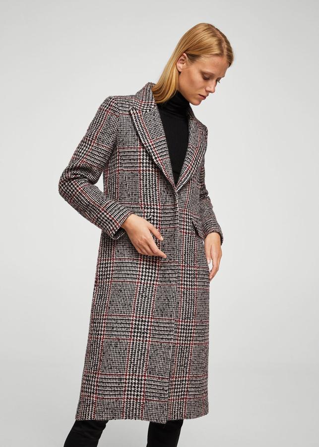 Este diseño confeccionado en lana se vende en Mango por 99,99 euros.