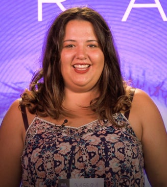 Es abierta a los demás, muy nerviosa, le cuesta mucho callarse las cosas y le encanta tener la razón. También se considera cariñosa, divertida y llorona. A nivel sentimental, tiene pareja hace ocho meses y la relación es estupenda. Se presenta a 'GH' porque es un sueño que quiere cumplir y se ha convertido en la mayor ilusión de su vida.