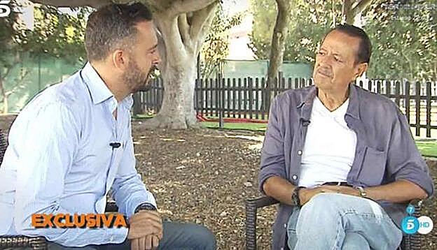 Julián Muñoz durante la entrevista con Kike Calleja.