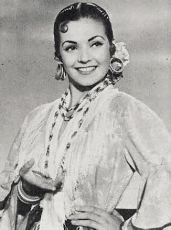 Carmen Sevilla en una imagen de archivo vestida de flamenca.