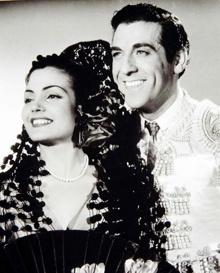Carmen Sevilla con su compañero de reparto, Luis Mariano.