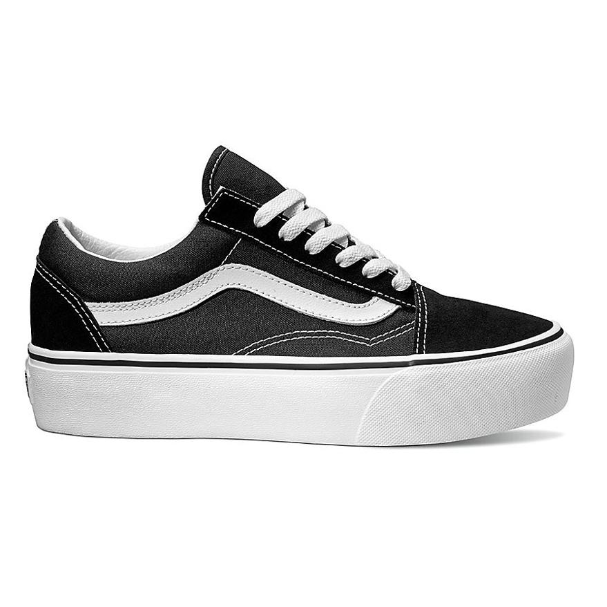 Old Skool con suela gruesa, en blanco y negro, de Vans. Precio: 85
