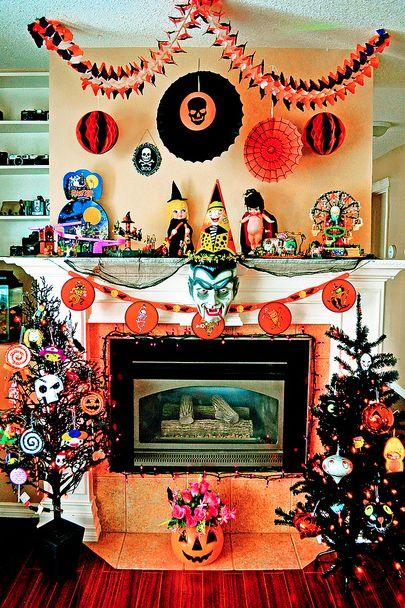 ¿Quién dijo que el abeto solo se colocaba por Navidad? En Halloween, cambiamos las bolas y el espumillón por adornos ¡de miedo!