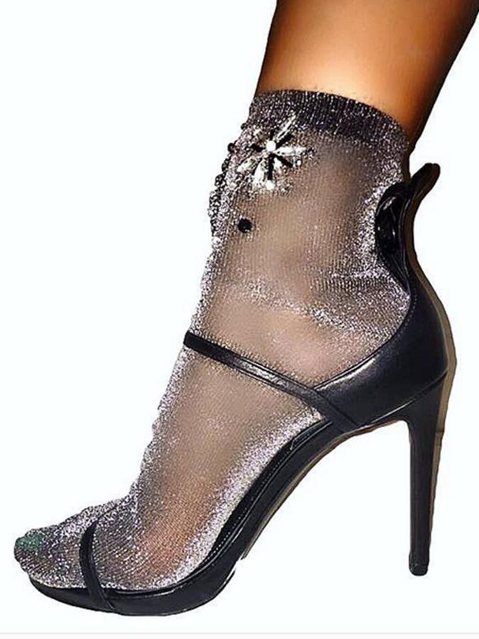 Es una opción de MeetMeHalfway, parecida a la anterior pero un poquito más todoterreno por el tejido. ¿Qué dices? ¿Te animas entonces con unos?