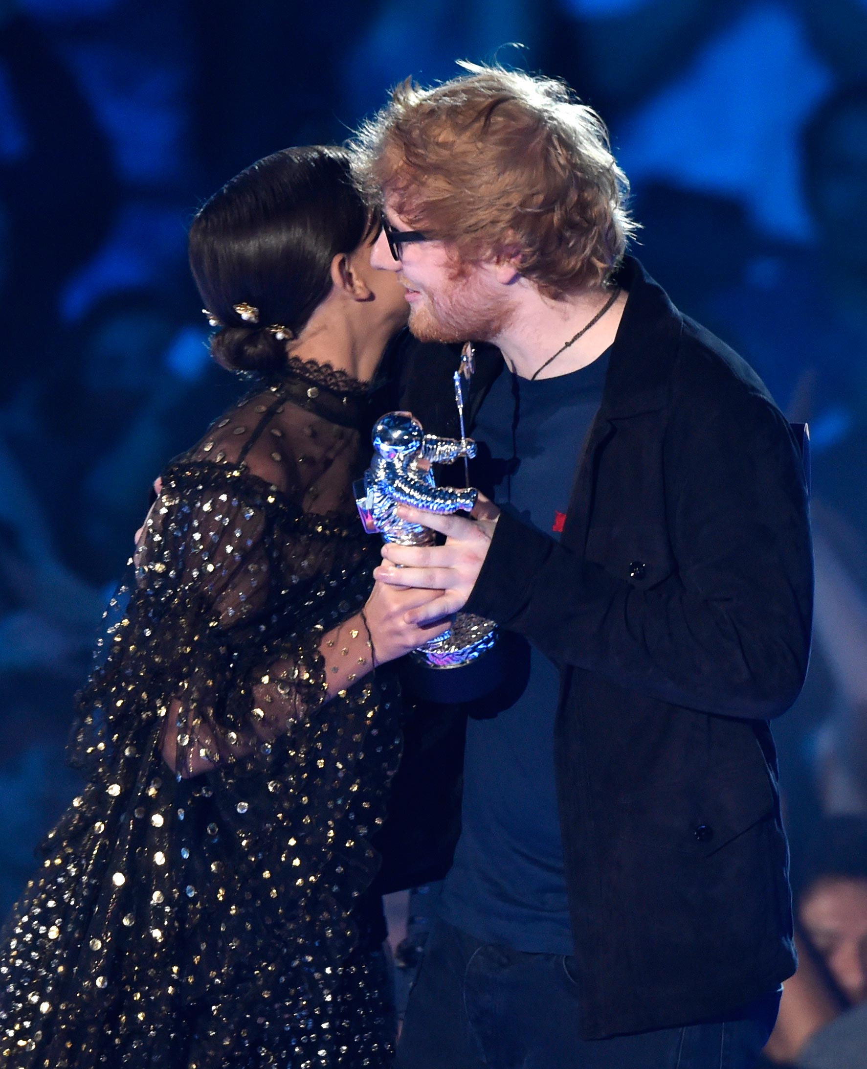 Su cantante favorito es Ed Sheeran.