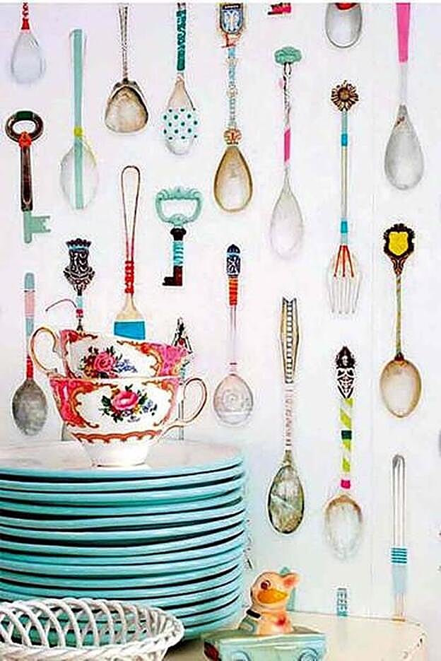 Papel pintado con estampado de cucharas, de Vilumpa.