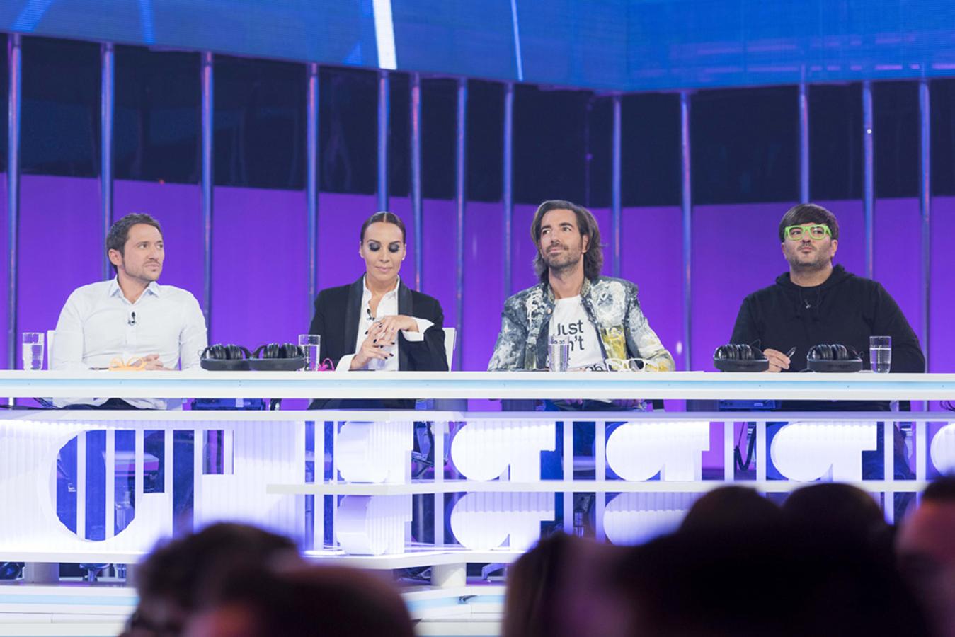 DJ Wally López se sumó a la mesa del jurado.