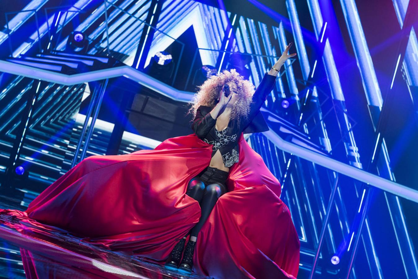 Se jugó la expulsión con un tema de Lady Gaga.