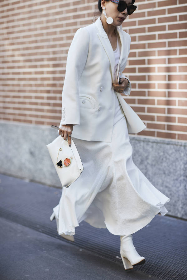Blancos para no romper la monocromía en un look impoluto.