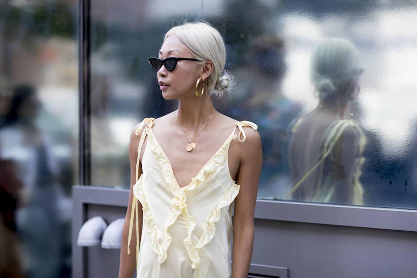 Aros dorados y gruesos