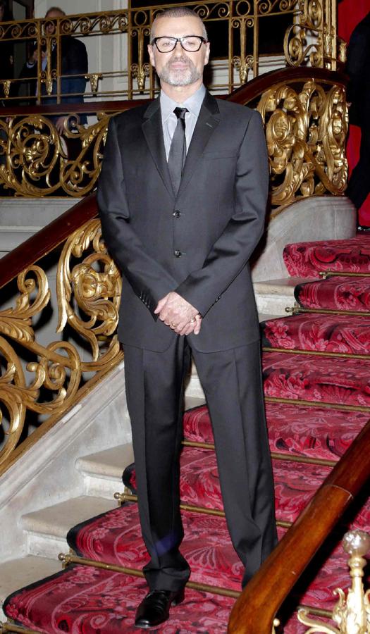 Su adicción al sexo llevó a George Michael a confesar su homosexualidad en 1998, tal y como ha hecho ahora Kevin Spacey.