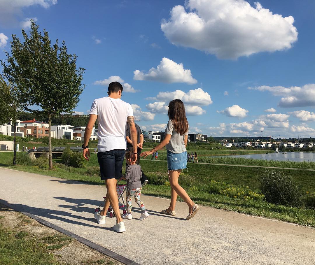 La periodista siempre cuela en sus redes alguna fotos de sus niños: Luciana y Antonio.