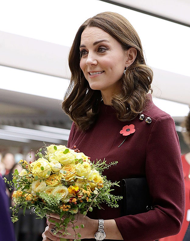 Kate Middleton con su long bob con las puntas rizadas.