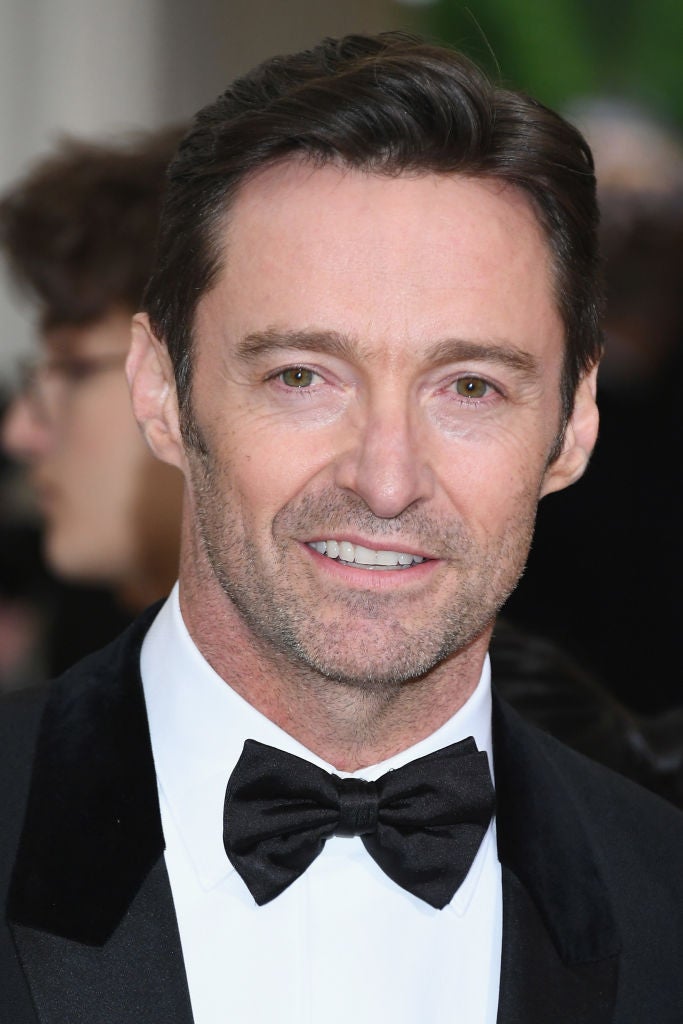 Otro de los pocos famosos que han admitido públicamente su adicción al sexo es Hugh Jackman. En una entrevista compartió sus experiencias sexuales y confesó que se había vuelto adicto por culpa del sexo tántrico.