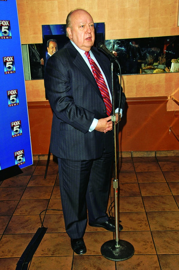 El exdirector del canal de televisión FOX dimitió de su puesto tras varias acusaciones.