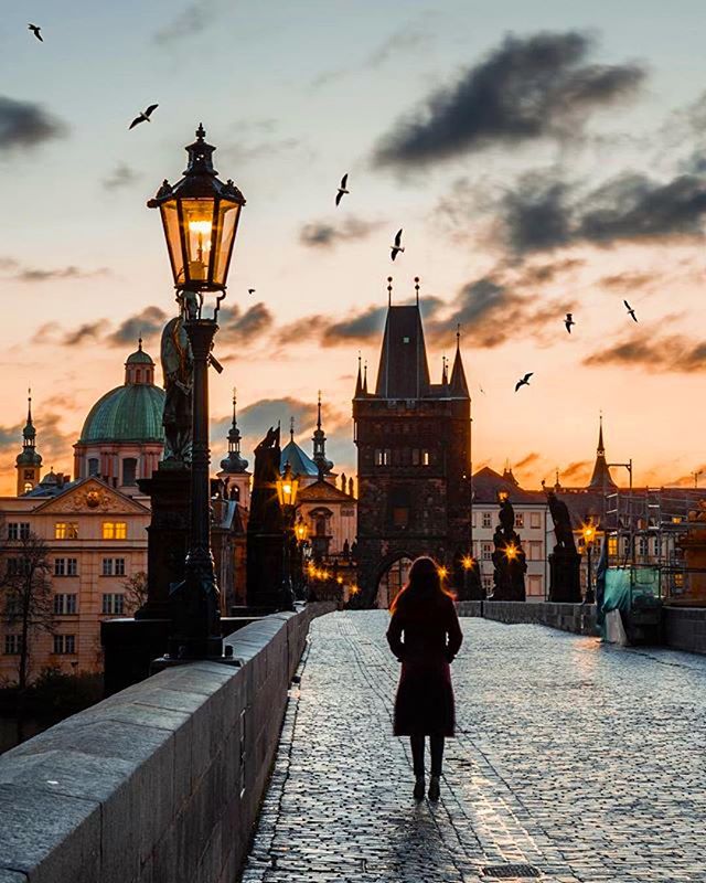 @travelbloggeres. Esta cuenta de Instagram es toda una inspiración para elegir tu próximo destino. Todas sus fotos son reales, de personas que han estado en determinado lugar y muestran la belleza de cada uno de las ciudades del mundo.