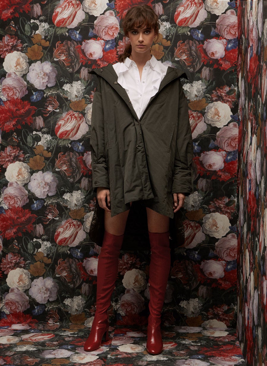 Botas altas de tacón en color rojo de Uterqüe: 179 euros.