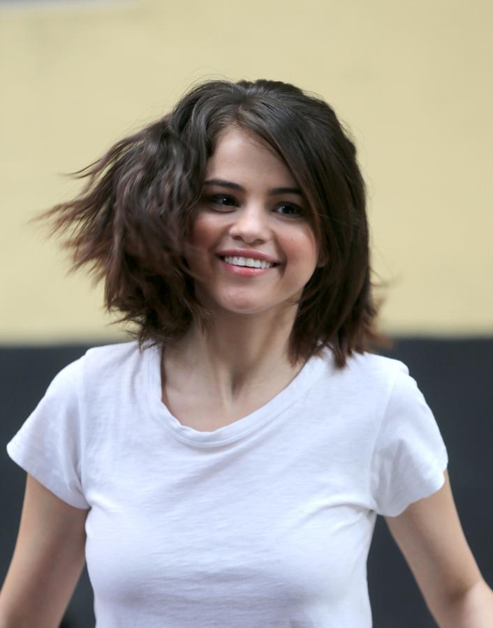 Selena Gómez fue una de las famosas que en los últimos meses se sumó a la tendencia del pelo 'swag', una suerte de media melena con ligeras ondulaciones. ¡Le sienta de maravilla!