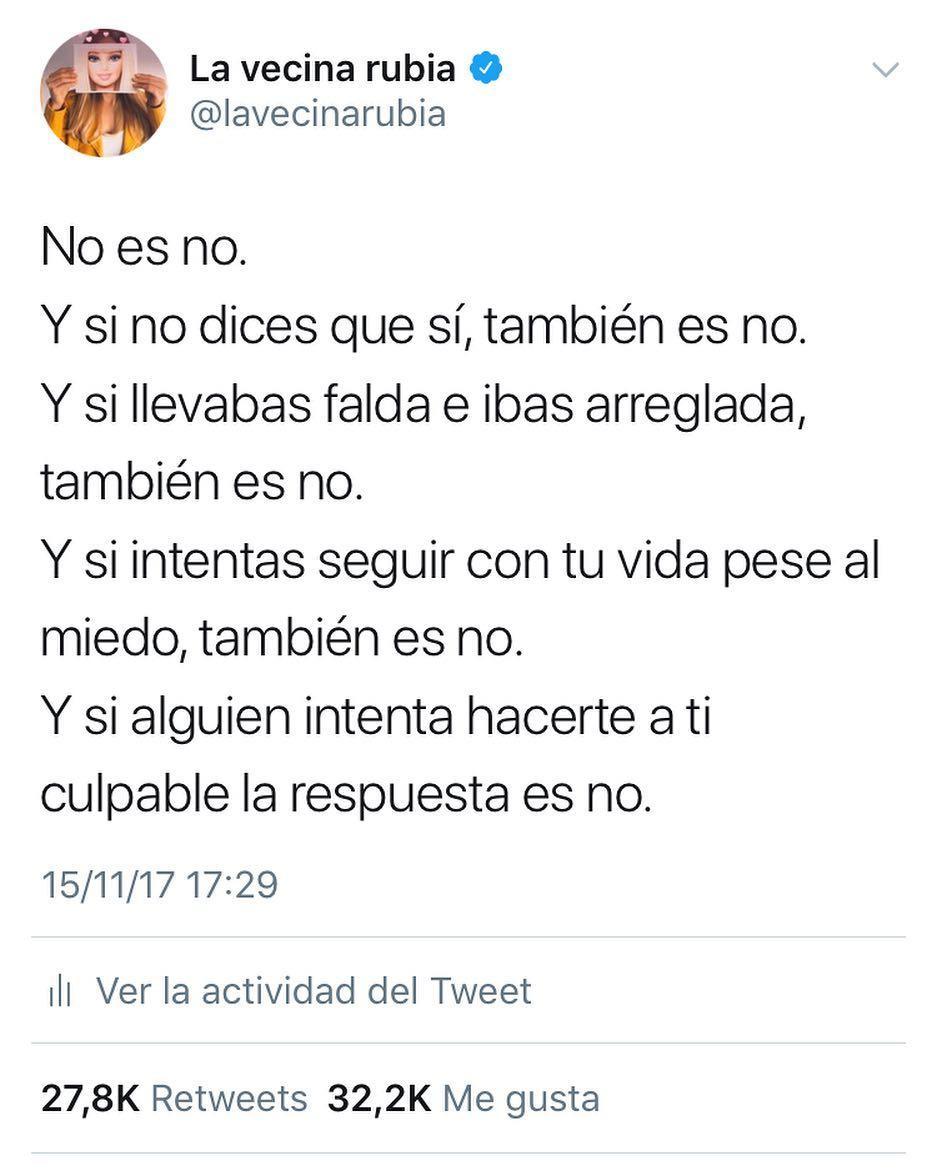 Por 'La vecina rubia'.