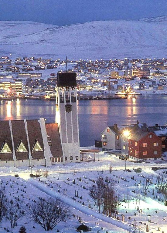 En invierno, gran parte de Noruega queda cubierta por un manto de nieve, aunque el sur y a lo largo de la costa oeste la nieve es mucho menos frecuente.