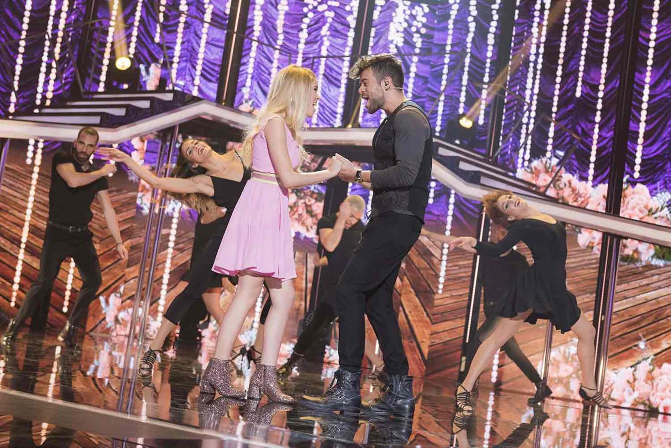 El dueto formado por Nerez y Ricky cantaron 'The ime of my life', tema de la cinta 'Dirty dancing'.