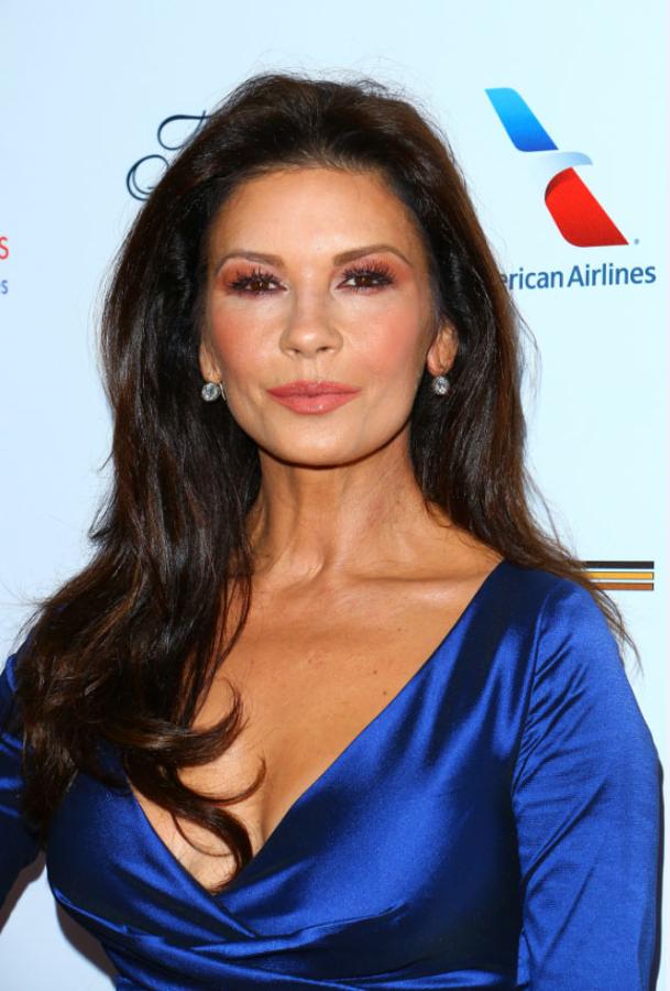 Ella tampoco se libró de la depresión. Justo cuando su marido, Michael Douglas, anunciaba que padecía cáncer, Catherine admitía haber sufrido dicha enfermedad junto a un trastorno bipolar.