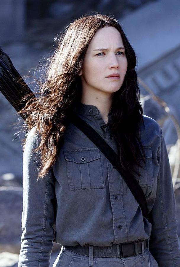Katniss Everdeen, guerrera a la fuerza en 'Los Juegos del Hambre'. Papel interpretado por Jennifer Lawrence.
