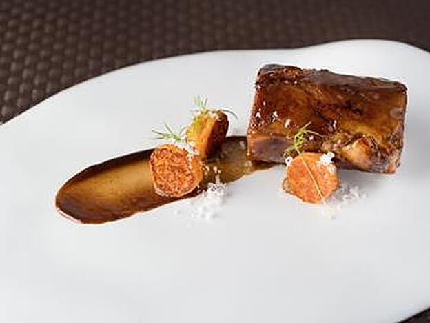 Cordero lechal, ñoqui de batata dulce y lactosa de almendra-yuzu.