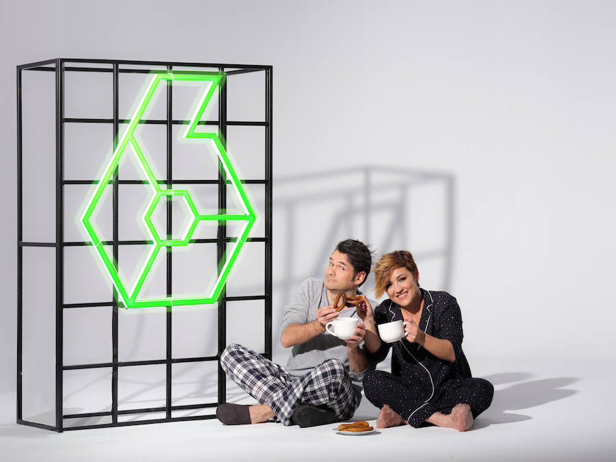 Iñaki López y Cristina Pardo posan durante la presentación de las Campanadas de Atresmedia. Ellos despedirán el año en LaSexta y Cristina Pedroche dará las campanadas con Alberto Chicote en Antena 3.