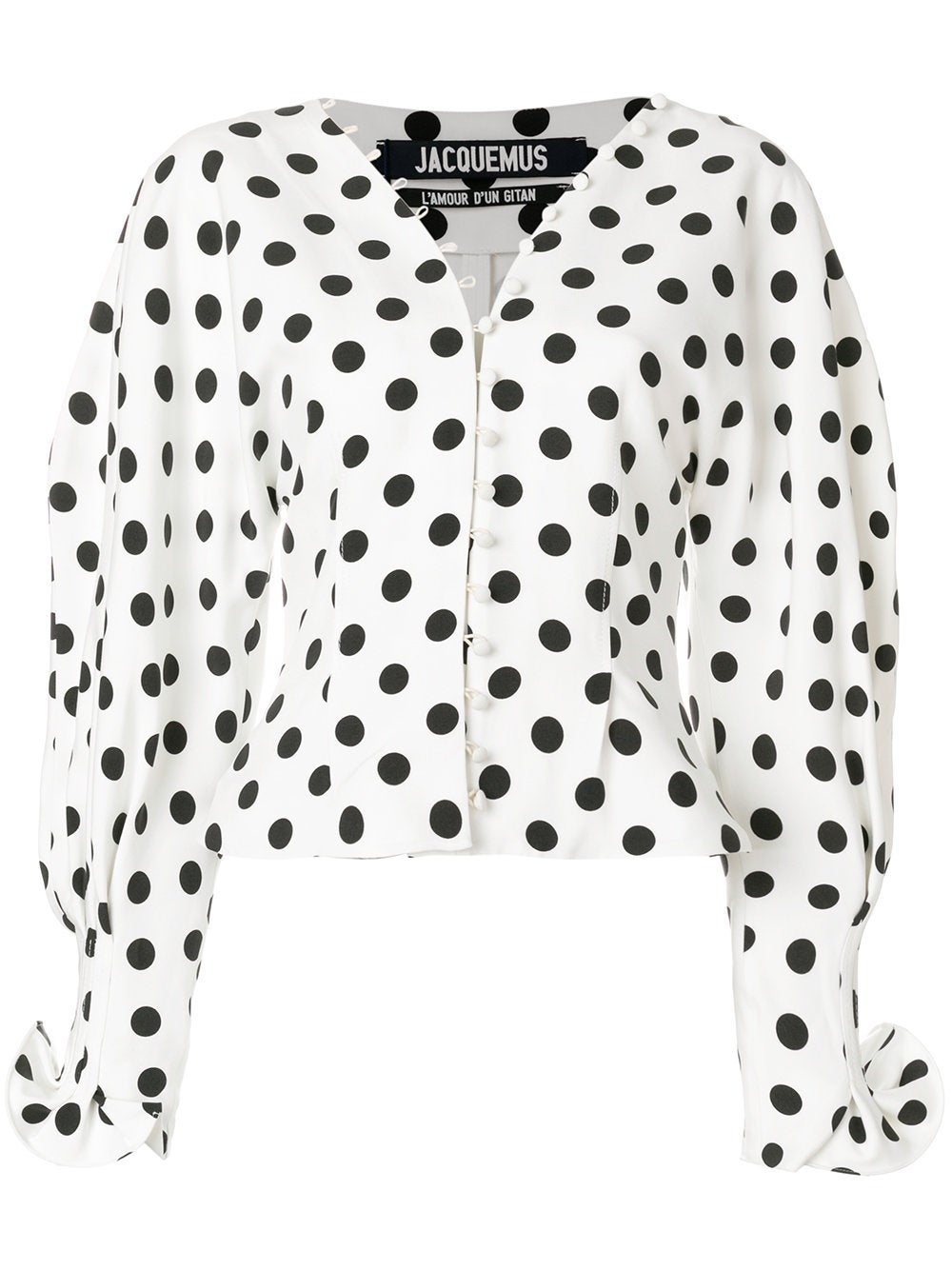 O si lo prefieres te puedes dar un capricho con esta blusa de Jacquemus para Farfech. Precio: 540 euros.