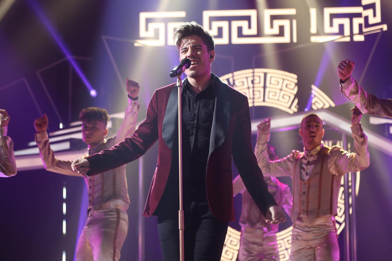 Actuación de Roi antes de ser nominado.