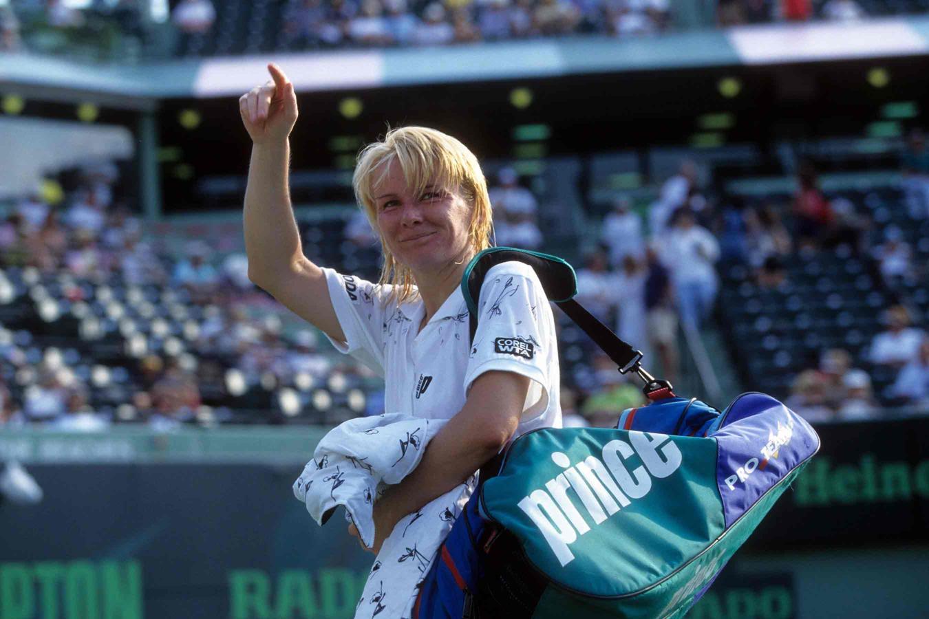 La leyenda del tenis Jana Novotna perdía su 'partido' contra el cáncer el 19 de noviembre.