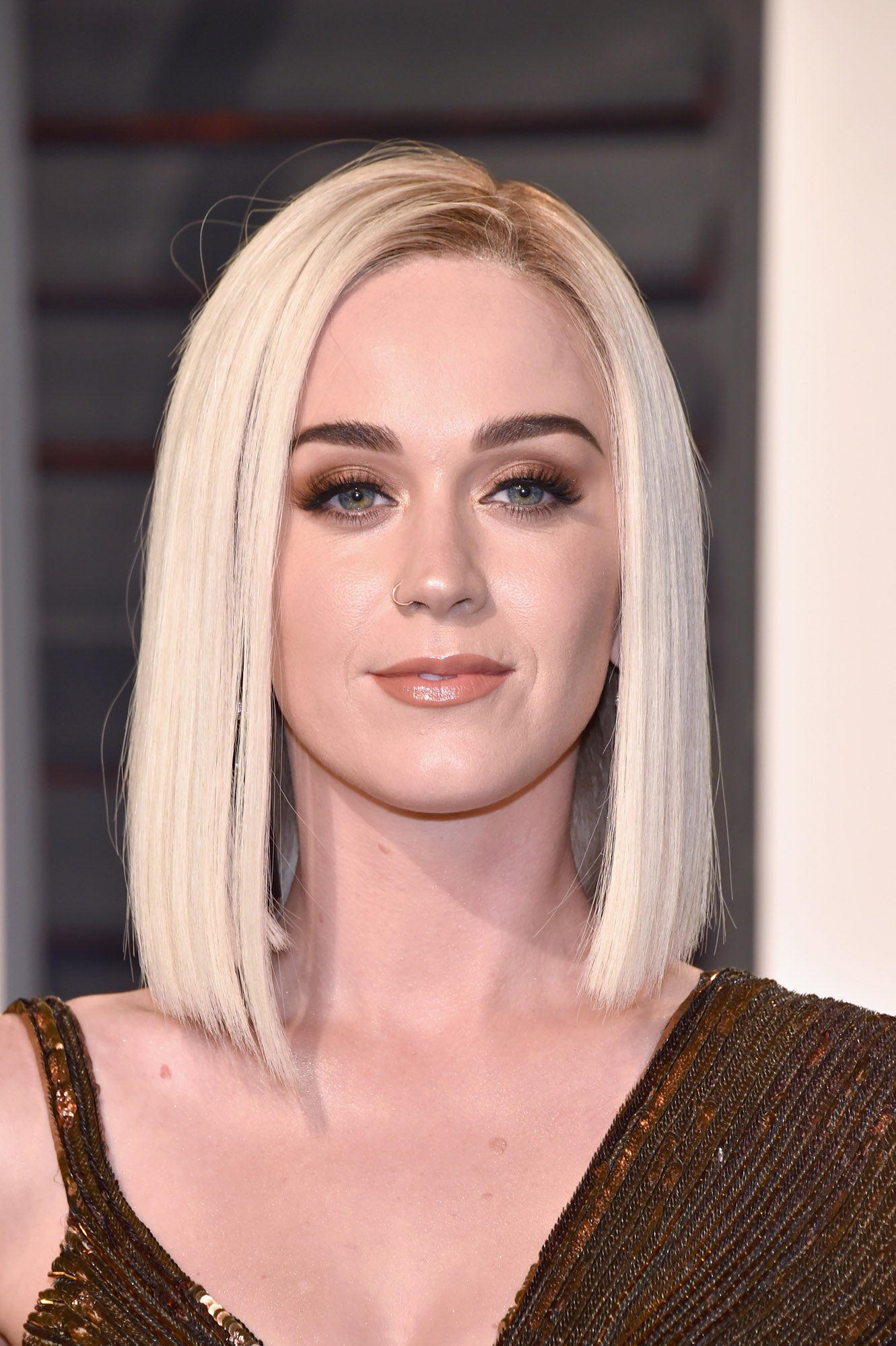 Katy Perry tampoco tiene miedo a los cambios de look. La hemos visto con el pelo azul, verde, rosa… Pero en 2017 sí ha arriesgado de verdad.