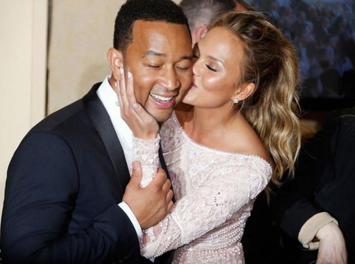 Chrissy Teigen y John Leggend también serán padres en primavera 2018.
