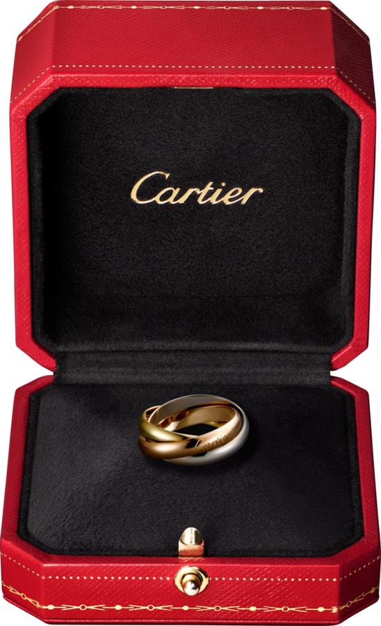 La icónica sortija Trinity de Cartier (Precio: 1.540 euros).