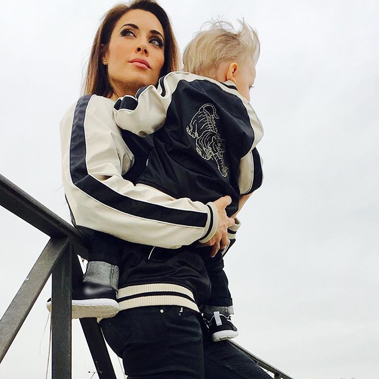 'Hoy vamos a dar una vuelta así de conjuntados!/ Let's take a walk! My son dressed like me! @lflsoficial'