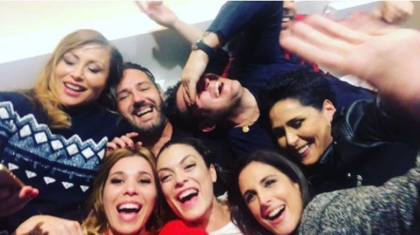 Los extriunfitos se reunían con motivo de la gala de Navidad de OT2017 y grbaban un divertido video donde nos deseaban felices fiestas a todos.