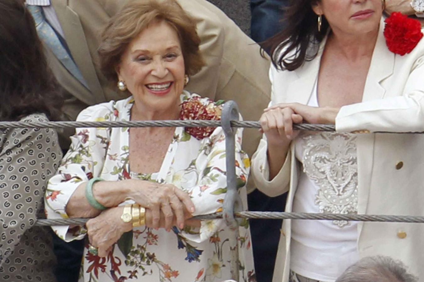 Carmen Franco en la corrida benéfica de 2015 con Carmen martínez Bordiu.