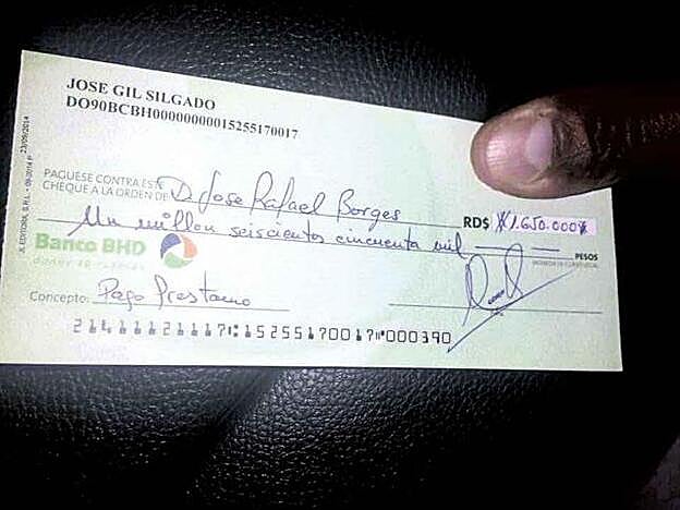 El cheque con el que el empresario dominicano presentó una demanda en los tribunales.
