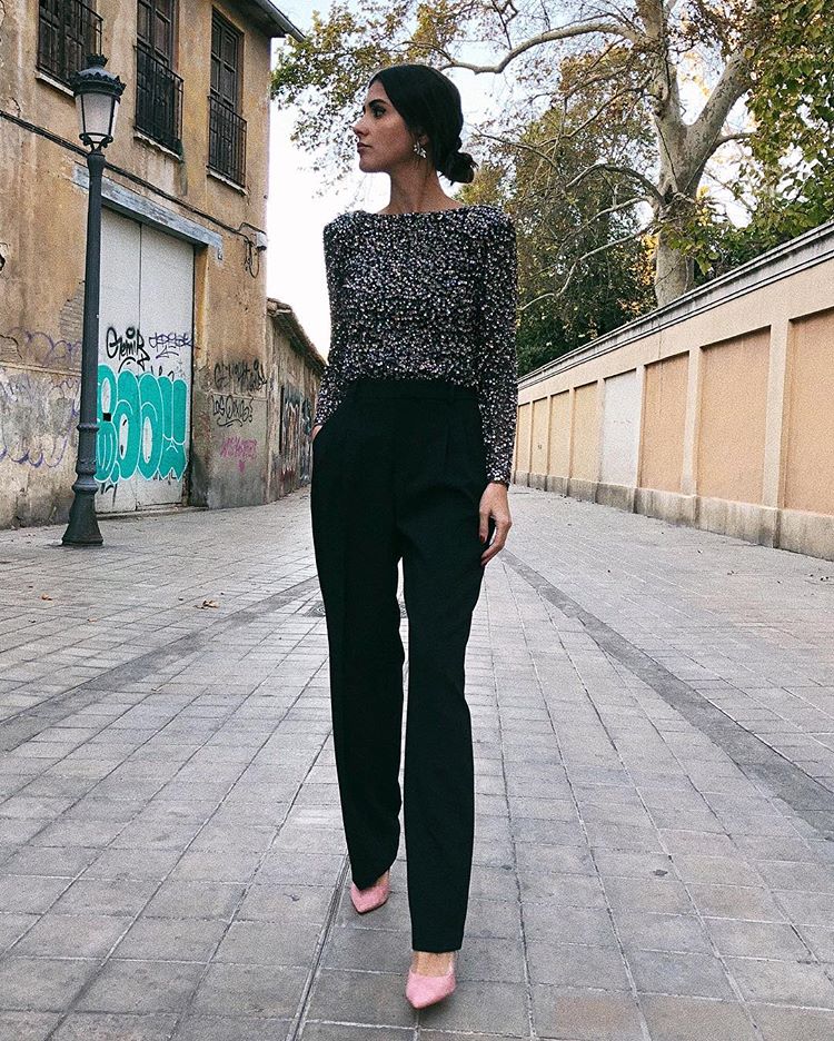 Con pantalones de talle alto, unos taconazos y este magnífico top de Mango conseguirás el look más sofisticado de toda la fiesta.