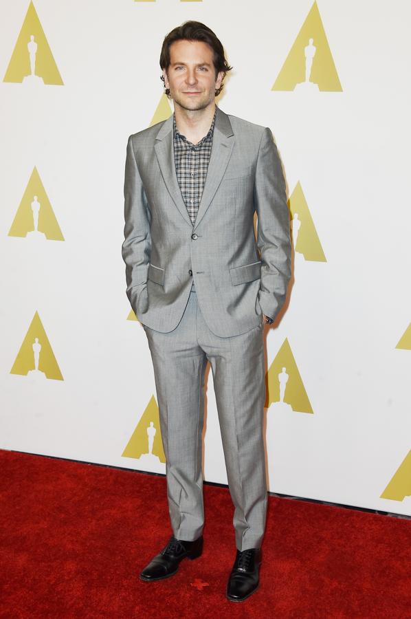 Puede ser uno de sus peores looks, pero es que él nos encanta...