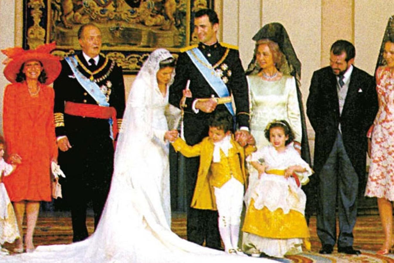El enlace de su hijo con doña Letizia Ortiz, el 22 de mayo de 2004, fue uno de los momentos más alegres para el Rey.