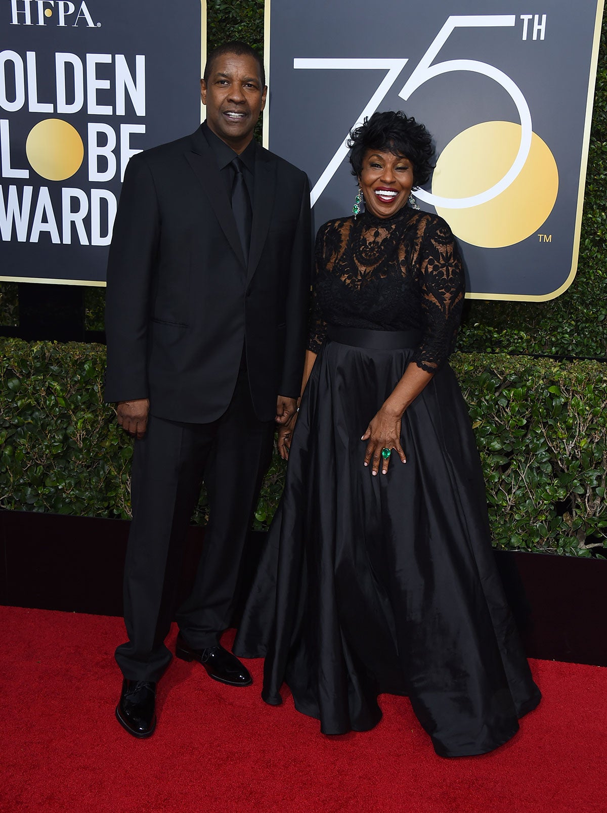 Denzel Washington junto a su esposa, Pauletta, en los Globos de Oro 2018
