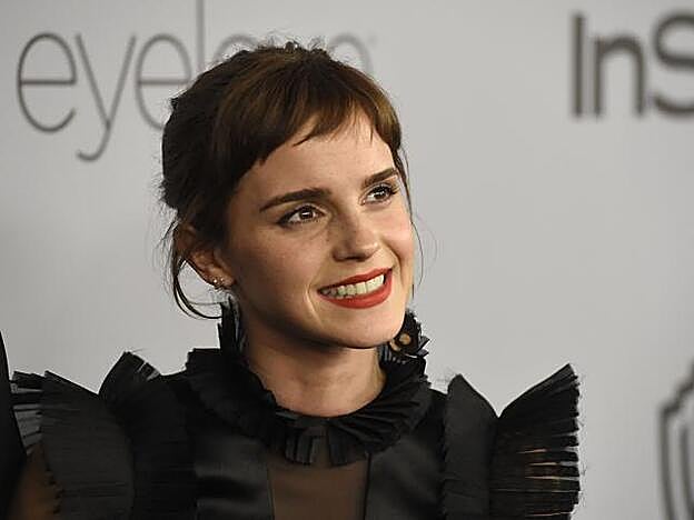 Galería. Emma Watson estrena corte de pelo en los Globos de Oro 2018.