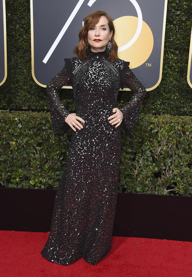 Isabelle Huppert ha brillado con luz propia... y con las lentejuelas de su vestidazo.