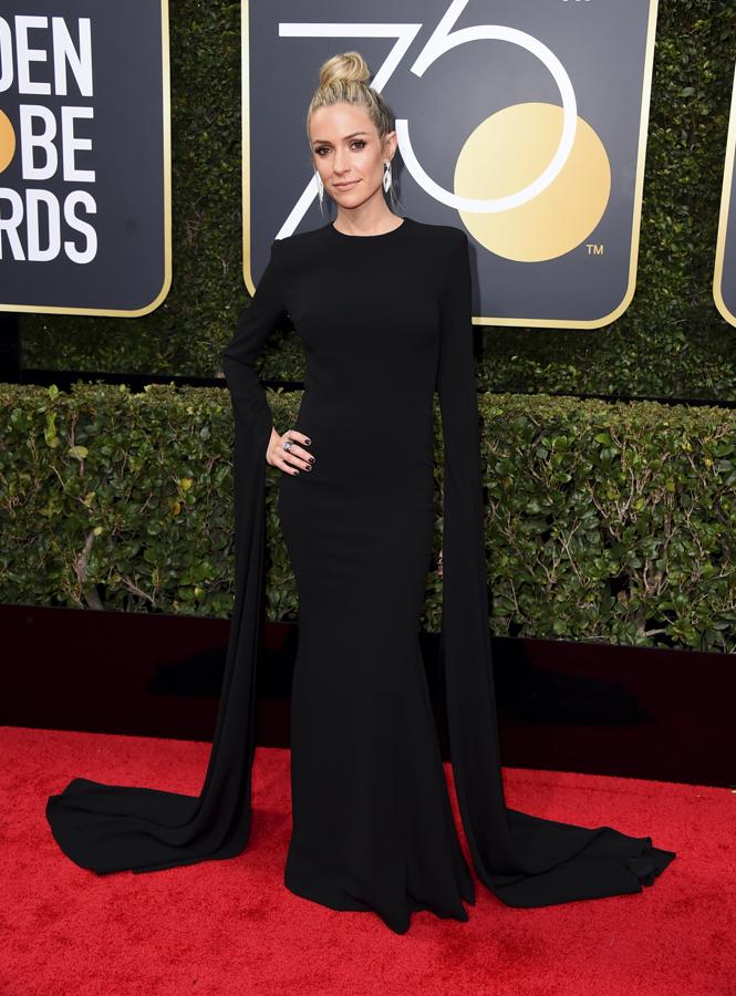 Kristin Cavallari, una de nuestras favoritas con este impresionante vestido negro de Alex Perry