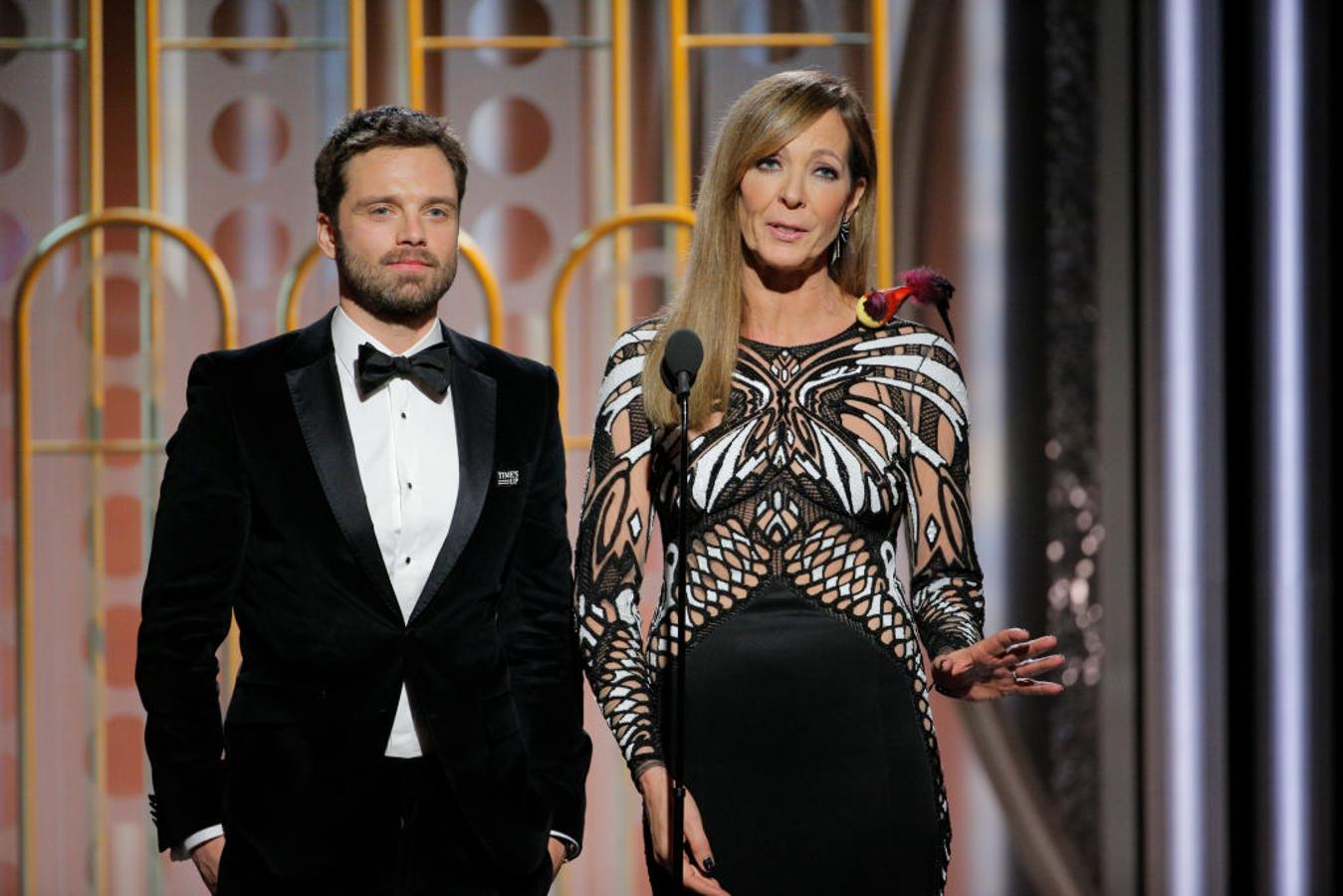 Sebastian Stan y Allison Janney presentaron 'Yo, Tonya' y la actriz no dudó en dedicar el premio a la mujer que había inspirado su personaje y que estaba presente en la Gala.
